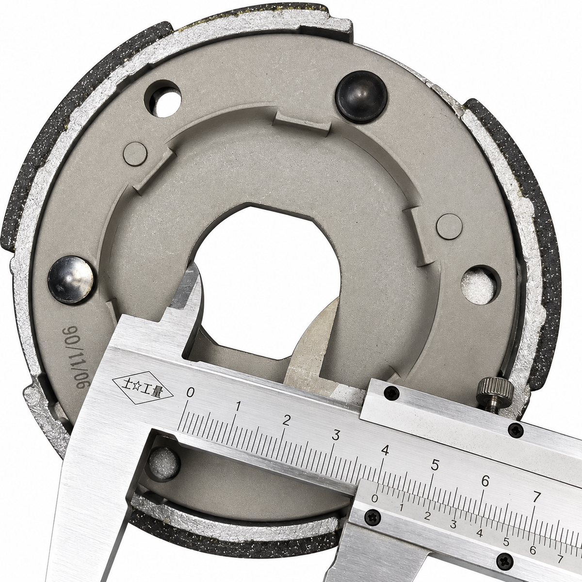 Embreagem Tras. (Disco C/ Sapatas) 133mm Quadriciclos Atvs De 250 E 300